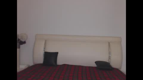 Snapshot of misskhloe chatting on 01-12-26, 06:35 Khloe online show from 01-12-26, 06:35