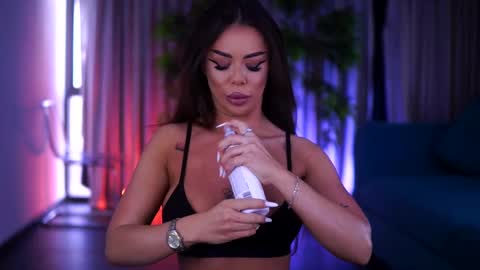 misskiarra online show from 03-07-25, 05:29