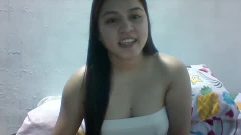 Snapshot of misskitty2xxx chatting on 01-03-25, 11:23 Merry online show from 01-03-25, 11:23