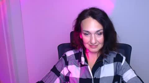 Christina online show from 09-25-25, 07:23