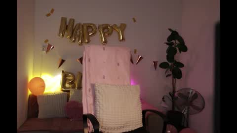 Snapshot of misslanaxx chatting on 02-12-26, 07:42 MissLanaX online show from 02-12-26, 07:42