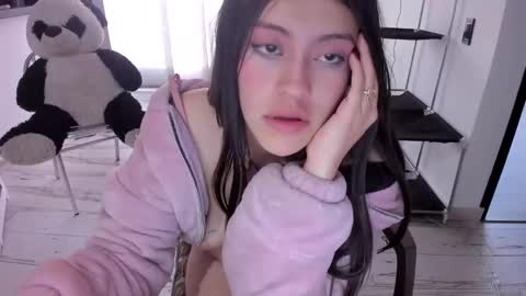 missloren333 online show from 01-20-25, 11:56