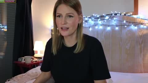 Snapshot of misslucci chatting on 12-20-24, 05:08 Misslucci online show from 12-20-24, 05:08