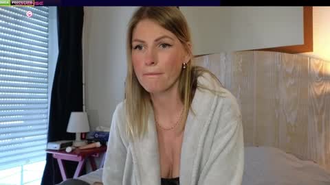 Snapshot of misslucci chatting on 02-07-25, 08:55 Misslucci online show from 02-07-25, 08:55