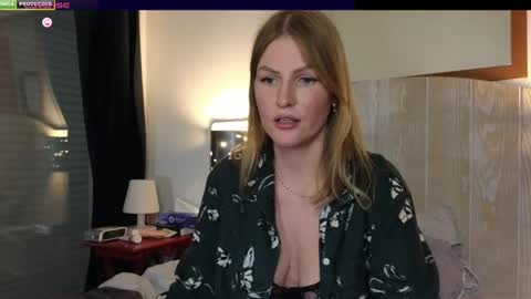 Snapshot of misslucci chatting on 02-09-25, 04:50 Misslucci online show from 02-09-25, 04:50