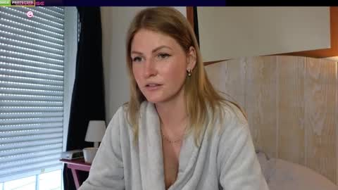 Snapshot of misslucci chatting on 02-11-25, 09:31 Misslucci online show from 02-11-25, 09:31