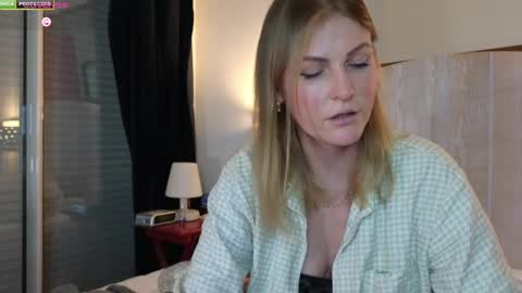 Snapshot of misslucci chatting on 02-23-25, 06:34 Misslucci online show from 02-23-25, 06:34