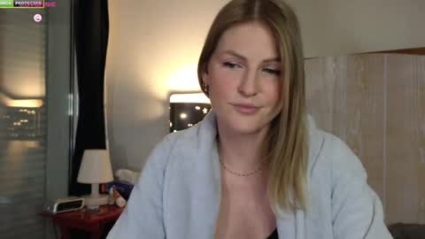 Snapshot of misslucci chatting on 03-07-25, 04:22 Misslucci online show from 03-07-25, 04:22