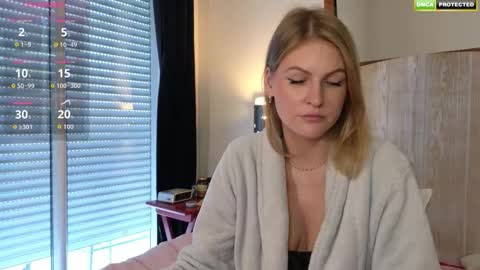 Snapshot of misslucci chatting on 09-22-25, 07:10 Misslucci online show from 09-22-25, 07:10