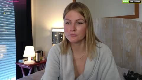 Snapshot of misslucci chatting on 10-12-25, 07:29 Misslucci online show from 10-12-25, 07:29