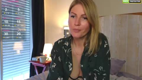 Snapshot of misslucci chatting on 10-17-25, 07:33 Misslucci online show from 10-17-25, 07:33