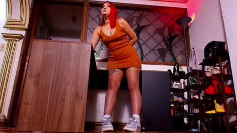 Snapshot of missmabelle_ chatting on 06-29-26, 02:18 Im Valentina online show from 06-29-26, 02:18