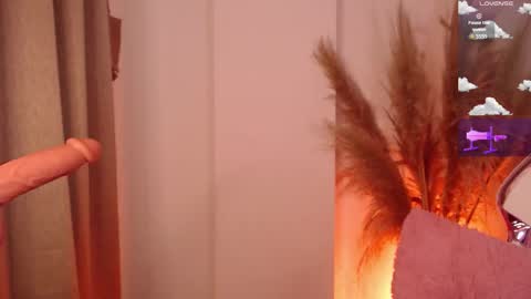 Snapshot of missmariana_ chatting on 09-19-25, 12:02 missmariana_ online show from 09-19-25, 12:02