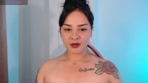 Snapshot of missmariana_ chatting on 10-11-25, 12:21 missmariana_ online show from 10-11-25, 12:21