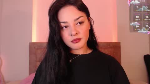 Snapshot of missmariana_ chatting on 10-25-25, 12:18 missmariana_ online show from 10-25-25, 12:18