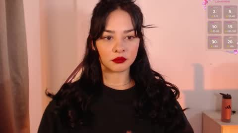 Snapshot of missmariana_ chatting on 12-16-25, 12:37 missmariana_ online show from 12-16-25, 12:37