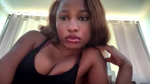 Snapshot of missmarimac chatting on 03-09-26, 03:38 missmarimac online show from 03-09-26, 03:38