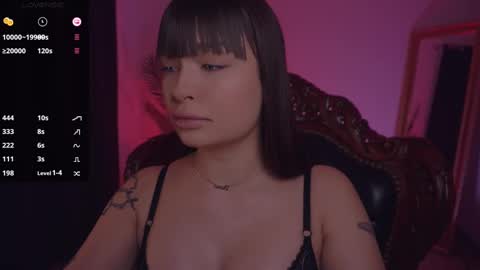 LUXXANDRA online show from 02-12-25, 05:58