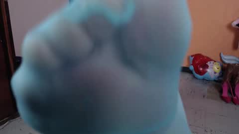 Miss Mia online show from 01-11-25, 05:07