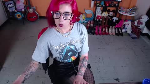 Miss Mia online show from 01-25-25, 04:46