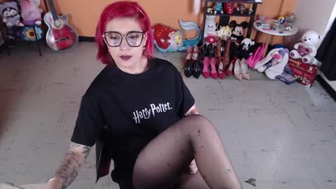 Miss Mia online show from 02-06-25, 05:09