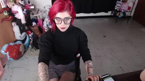 Miss Mia online show from 02-11-25, 12:58