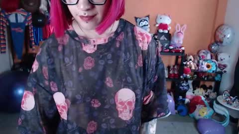 Miss Mia online show from 10-10-25, 03:00