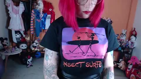 Miss Mia online show from 04-20-26, 01:47