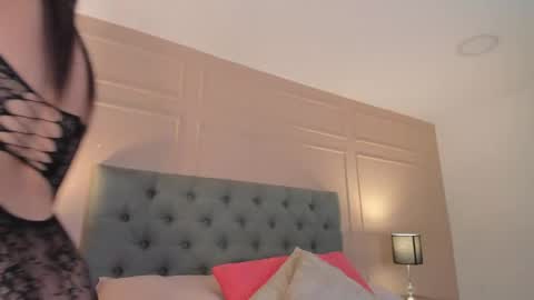 Snapshot of missmiaa_ chatting on 05-02-26, 12:21 Mia online show from 05-02-26, 12:21