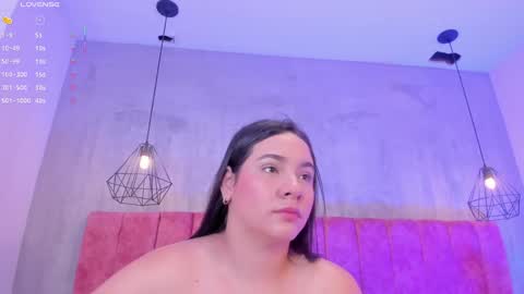 Snapshot of missmiaa_ chatting on 05-22-26, 11:49 Mia online show from 05-22-26, 11:49