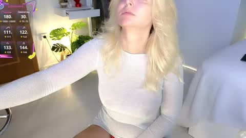 Mia online show from 09-20-25, 09:21