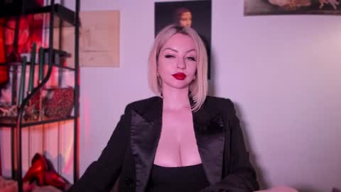   online show from 02-08-25, 03:10