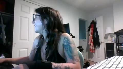 Snapshot of missmonatoyou chatting on 06-19-26, 10:19 MissMona online show from 06-19-26, 10:19