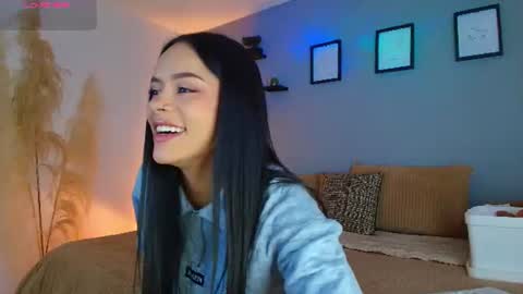 Snapshot of missnataly_ chatting on 06-27-26, 02:01 Nataly Rivas online show from 06-27-26, 02:01