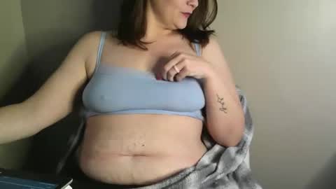 MissNiagara online show from 12-18-25, 06:47