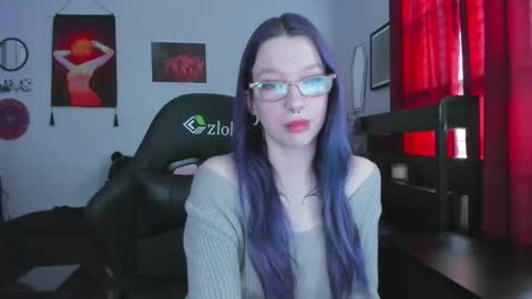 Snapshot of missnikkivill chatting on 02-19-26, 03:52 Mistress Nikki Vill online show from 02-19-26, 03:52