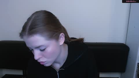 Snapshot of missoliviaa_ chatting on 01-03-25, 07:49 Olivia online show from 01-03-25, 07:49