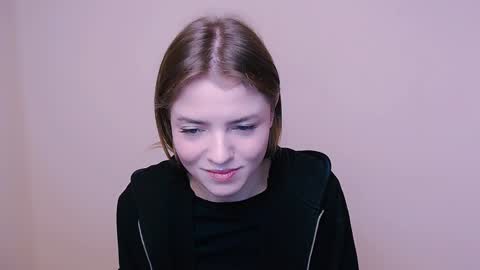 Snapshot of missoliviaa_ chatting on 01-04-25, 12:38 Olivia online show from 01-04-25, 12:38