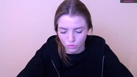 Snapshot of missoliviaa_ chatting on 01-16-25, 11:26 Olivia online show from 01-16-25, 11:26