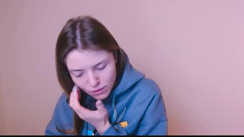 Snapshot of missoliviaa_ chatting on 02-07-25, 09:26 Olivia online show from 02-07-25, 09:26