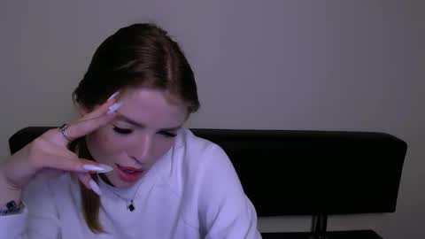 Snapshot of missoliviaa_ chatting on 03-05-25, 12:44 Olivia online show from 03-05-25, 12:44