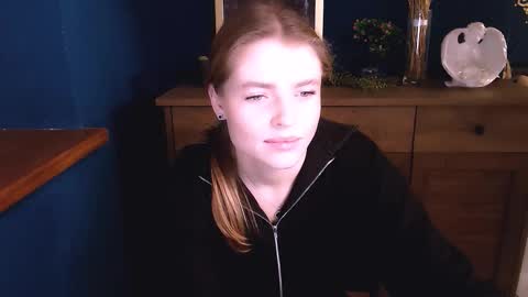 Olivia online show from 11-06-25, 03:24