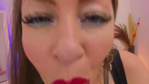 ONIX online show from 11-30-25, 04:44