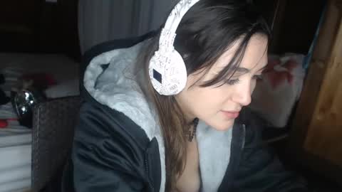 Snapshot of misspink152015 chatting on 12-25-24, 11:20 sarah online show from 12-25-24, 11:20