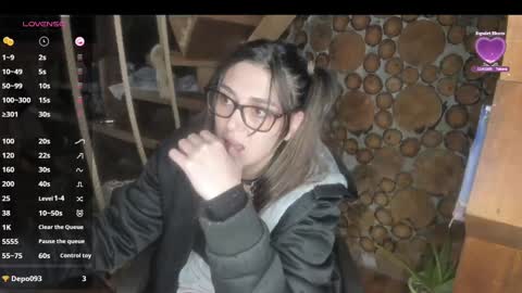 Snapshot of misspink152015 chatting on 01-20-25, 01:50 sarah online show from 01-20-25, 01:50