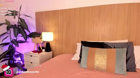 Emma Prada online show from 12-04-25, 11:52