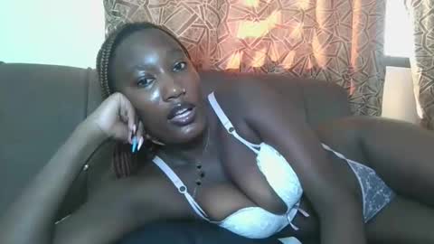 Snapshot of missprettygal chatting on 02-08-26, 12:19 pretty gal online show from 02-08-26, 12:19