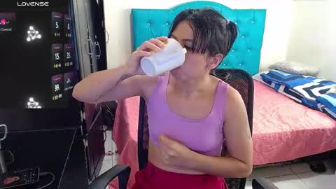 Snapshot of misspurple4 chatting on 02-27-25, 11:26 kassandra online show from 02-27-25, 11:26