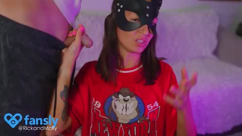 Snapshot of missri134022 chatting on 11-28-25, 03:20 Molly and Rick online show from 11-28-25, 03:20