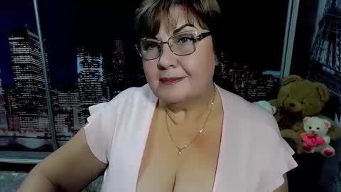 Snapshot of missritabella chatting on 10-23-25, 06:06 Rita online show from 10-23-25, 06:06